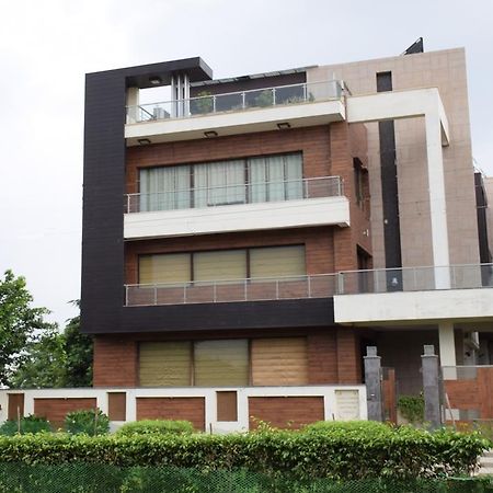 When In Gurgaon - Service Apartments, Near Medanta Medicity Delhi  Exterior photo