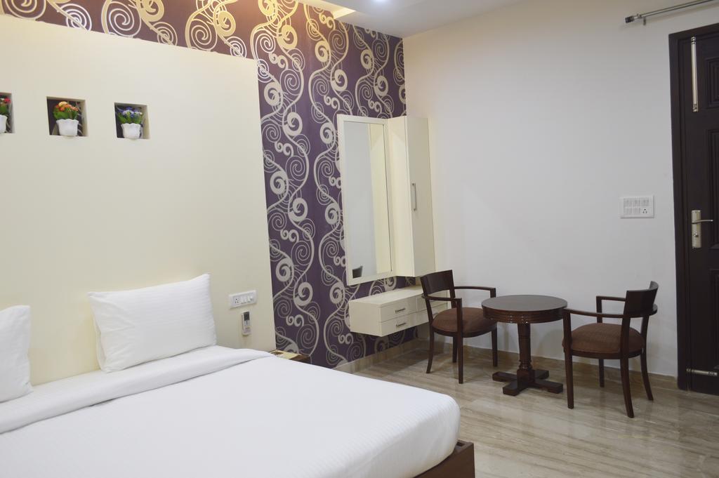 When In Gurgaon - Service Apartments, Near Medanta Medicity Delhi  Exterior photo