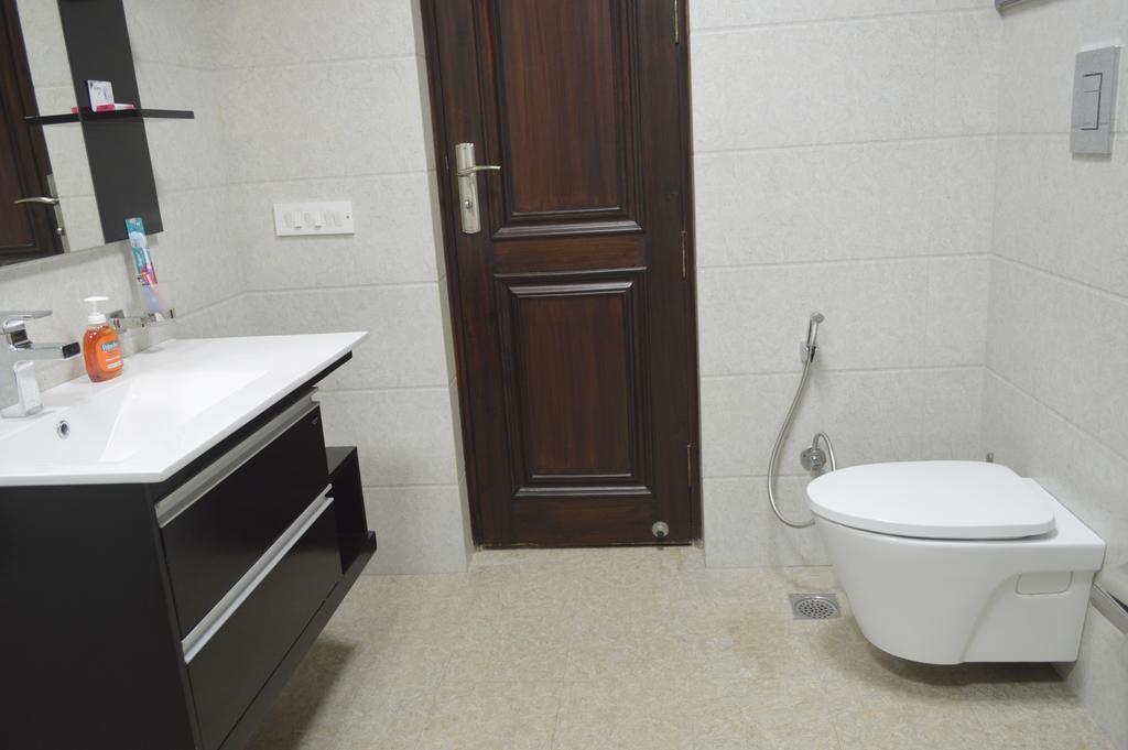 When In Gurgaon - Service Apartments, Near Medanta Medicity Delhi  Exterior photo