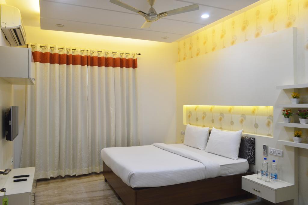 When In Gurgaon - Service Apartments, Near Medanta Medicity Delhi  Exterior photo
