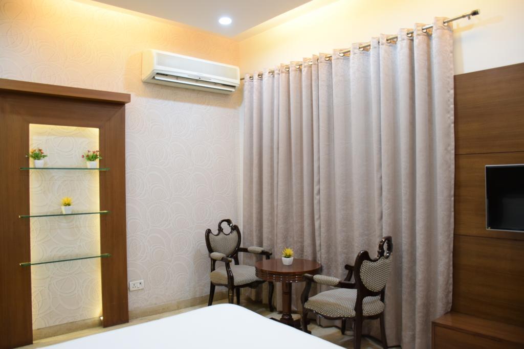 When In Gurgaon - Service Apartments, Near Medanta Medicity Delhi  Exterior photo